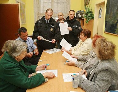 Setkání - Podvodná jednání v kyberprostoru a v běžných situacích