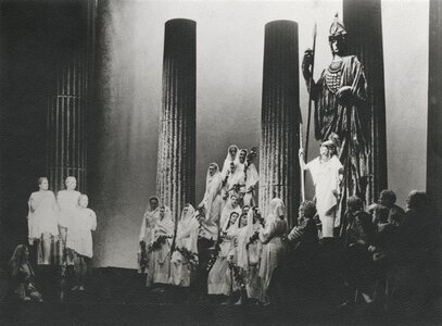Přednáška - Unveiling the Iron Curtain (přednáška v AJ)