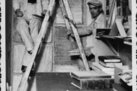 Stavební práce v Ústřední knihovně v roce 1941 - zazdívání knih
