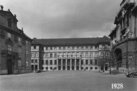 Dokončená budova knihovny velkoryse uzavřela půdorys Mariánského náměstí a stala se důstojným sousedem Klementina (Jakub ŘEHÁK)