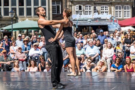 Divadlo - Chris Iris – Gap of 42 /de