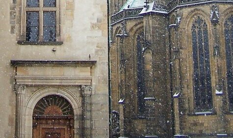 Přednáška - Hradem a katedrálou