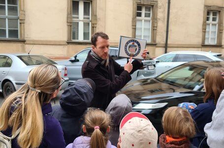 Setkání - Peprná procházka Žižkovem od pobočky k pobočce