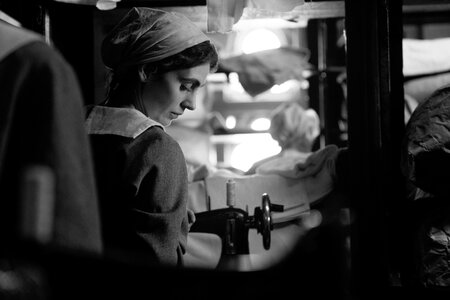 Film - Dívka s jehlicí