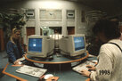 Devadesátá léta se nesla ve znamení automatizace. Na snímku modernizovaná centrální hala Ústřední knihovny z roku 1998