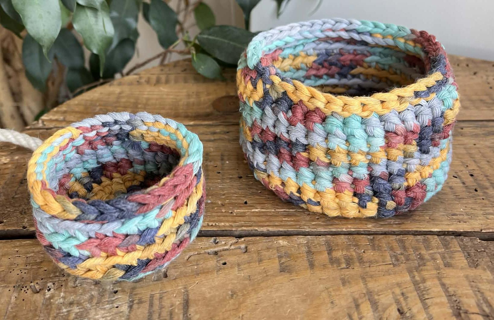 Háčkovaný košík