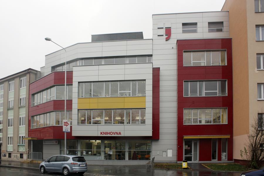 Pobočka Dům čtení rozšiřuje otevírací dobu