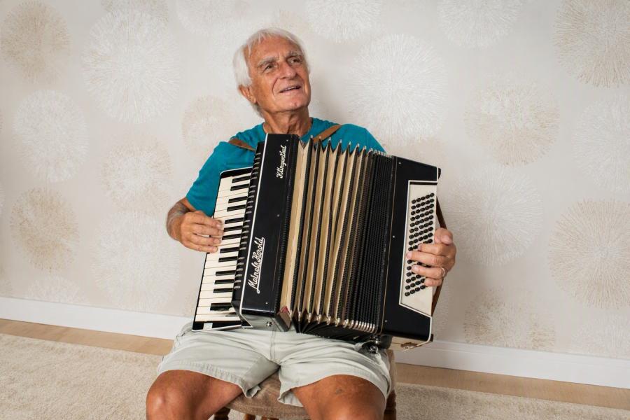 Odpoledne s harmonikou
